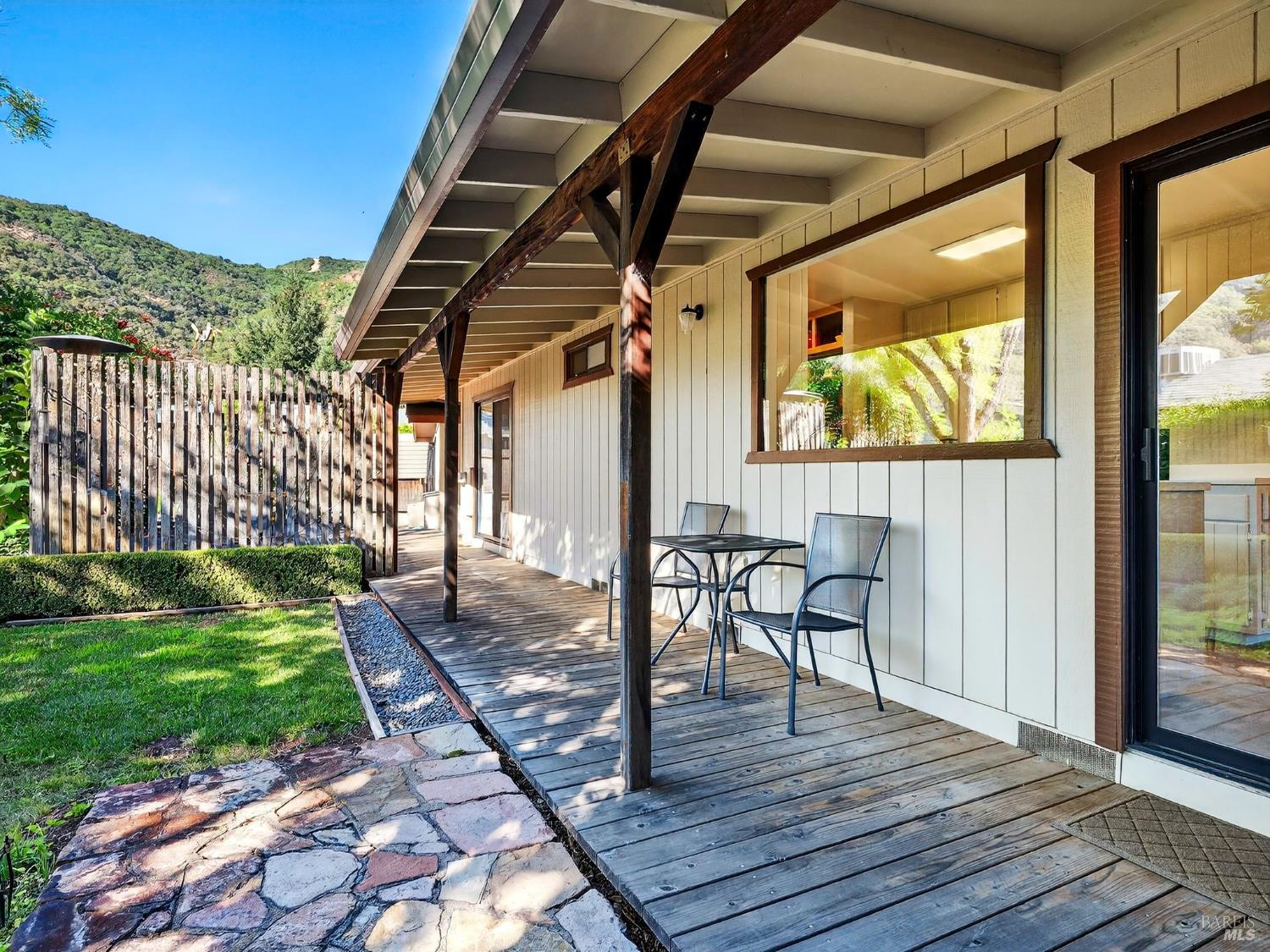 Detail Gallery Image 27 of 47 For 9918 Old Orchard Ln, Upper Lake,  CA 95485 - 2 Beds | 1 Baths