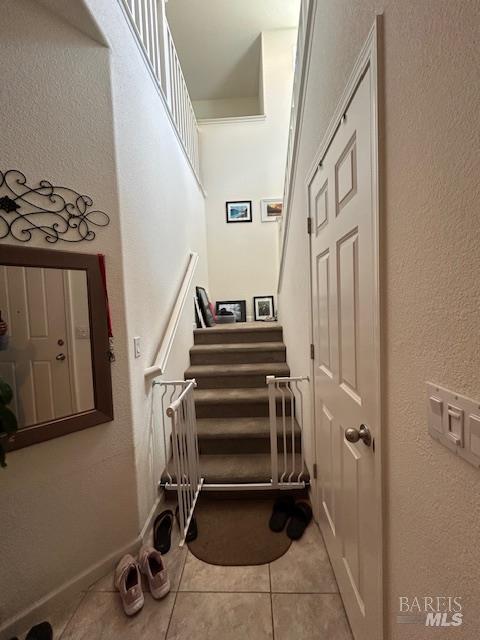Detail Gallery Image 11 of 36 For 5299 Elmquest Ct, Fairfield,  CA 94533 - 5 Beds | 3 Baths