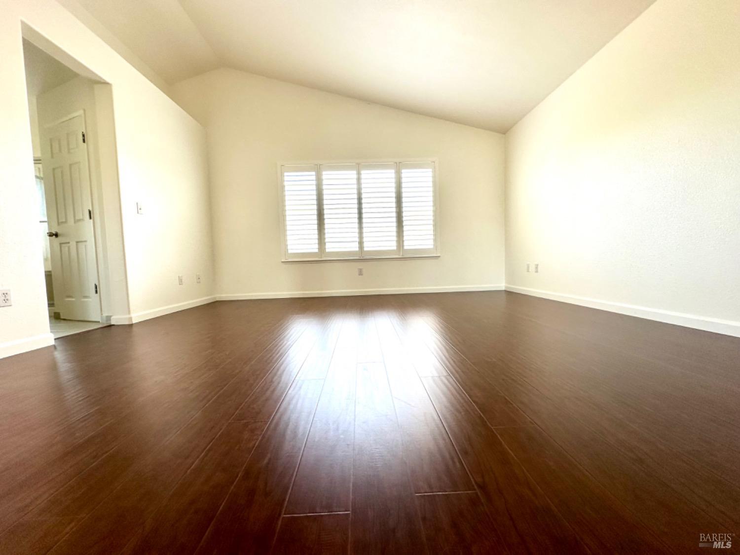 Detail Gallery Image 31 of 68 For 622 Stonehenge Ct, Fairfield,  CA 94534 - 5 Beds | 3 Baths