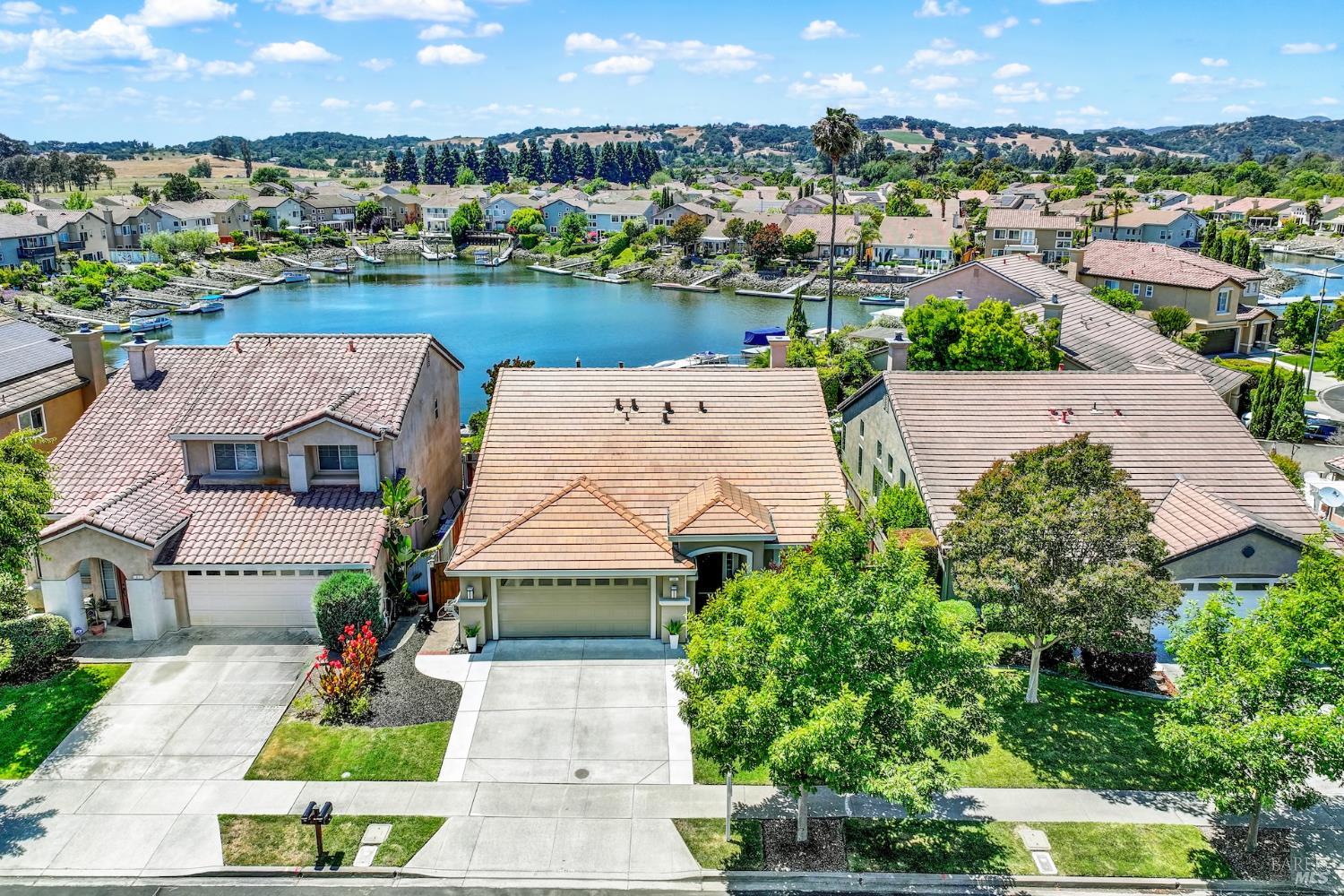 Detail Gallery Image 2 of 27 For 25 Sea Breeze Ct, Napa,  CA 94559 - 3 Beds | 2 Baths