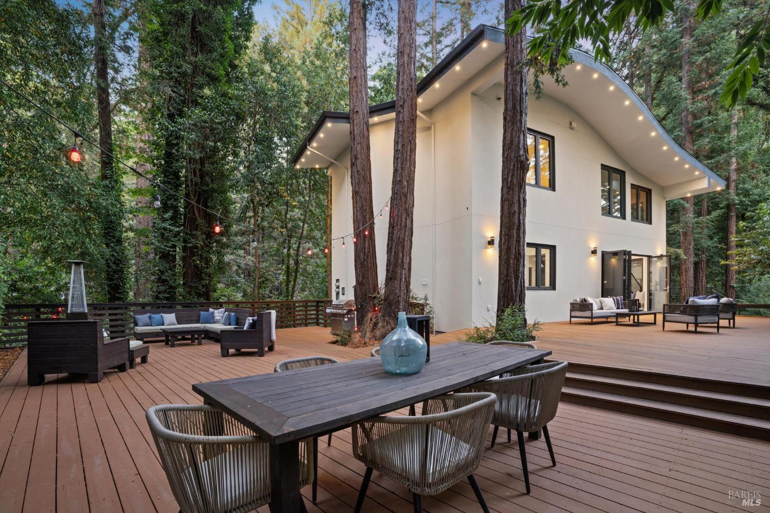 Detail Gallery Image 7 of 78 For 14685 Willow Rd, Rio Nido,  CA 95446 - 3 Beds | 3 Baths
