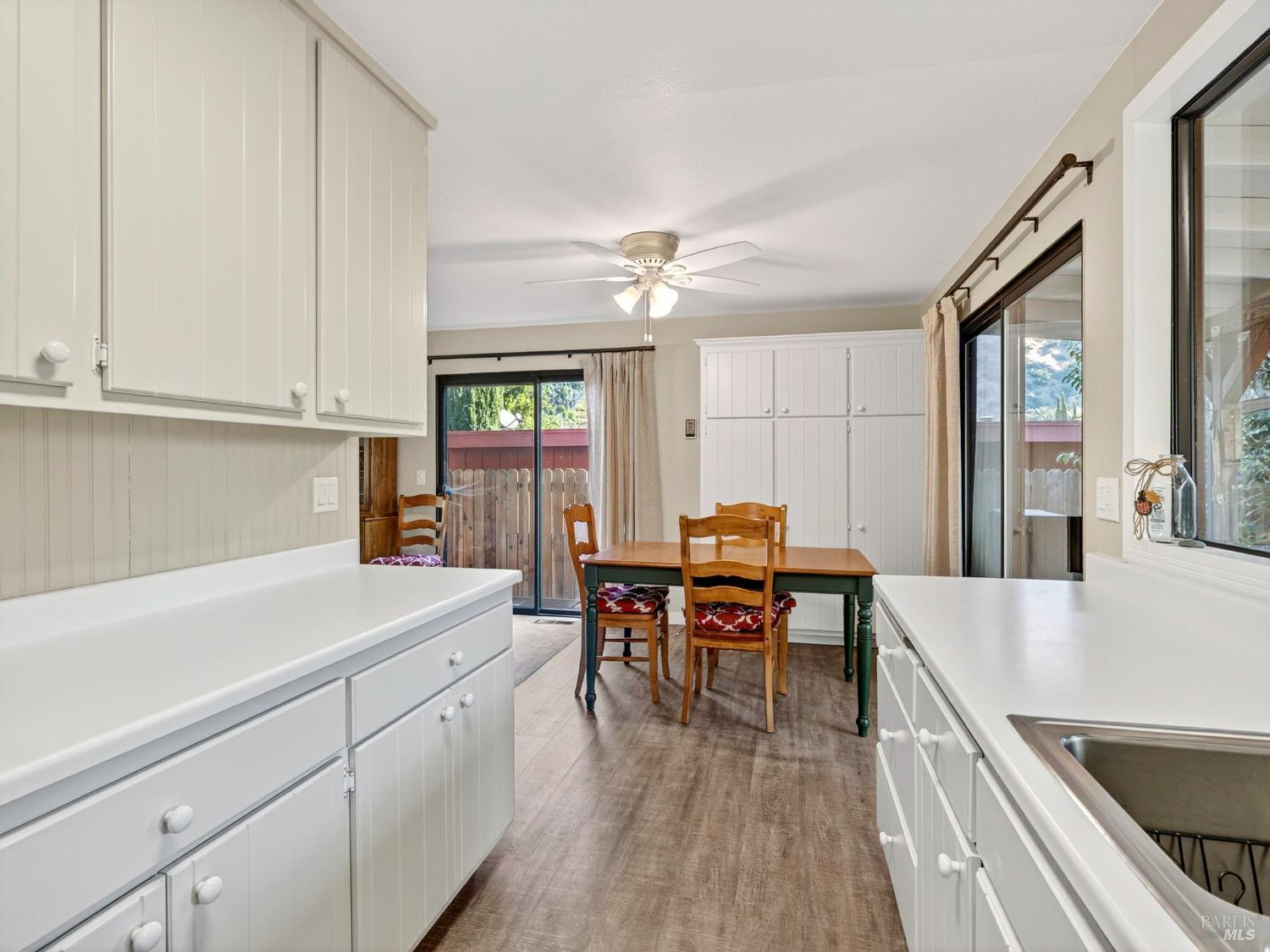 Detail Gallery Image 15 of 47 For 9918 Old Orchard Ln, Upper Lake,  CA 95485 - 2 Beds | 1 Baths