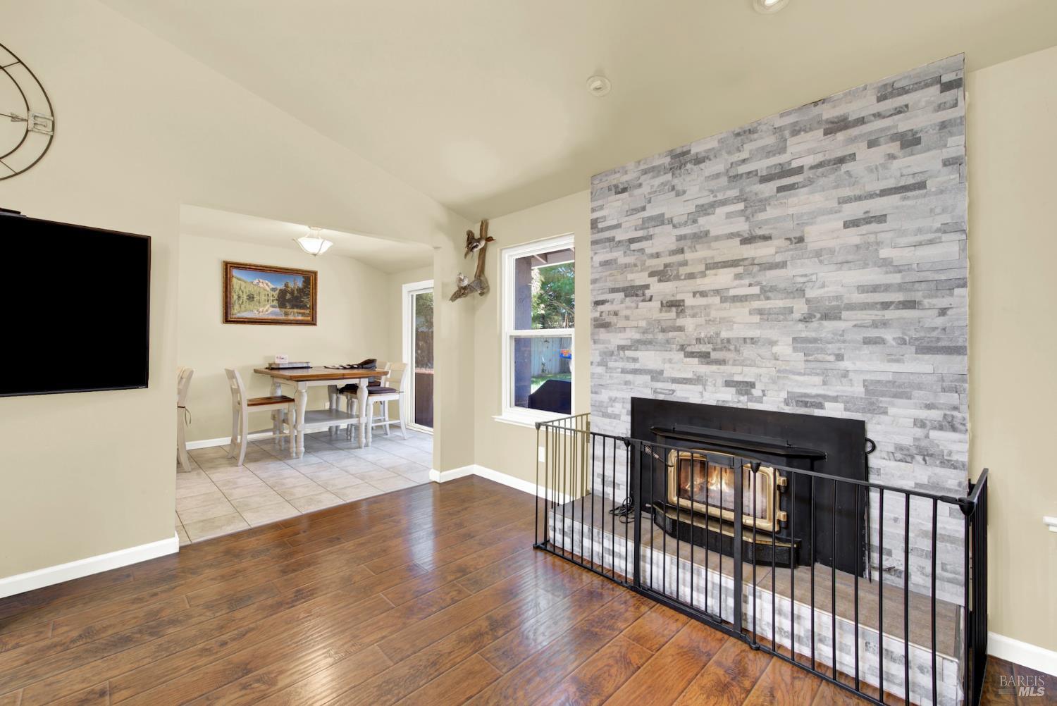 Detail Gallery Image 21 of 73 For 680 Silver Lake Dr, Fairfield,  CA 94534 - 3 Beds | 2 Baths