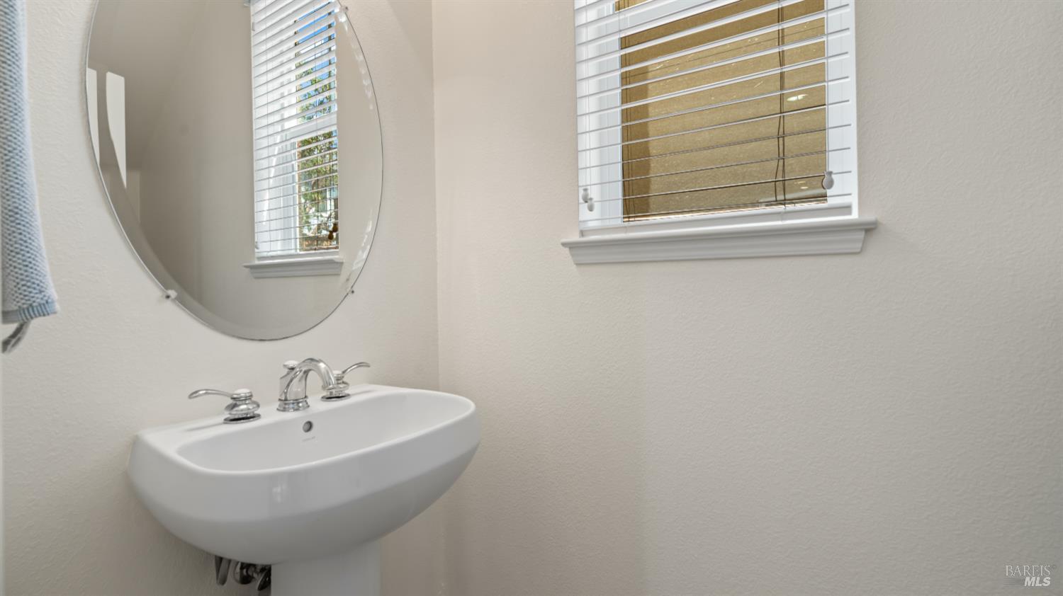 Detail Gallery Image 18 of 53 For 1807 Sage Way, Petaluma,  CA 94954 - 3 Beds | 2/1 Baths