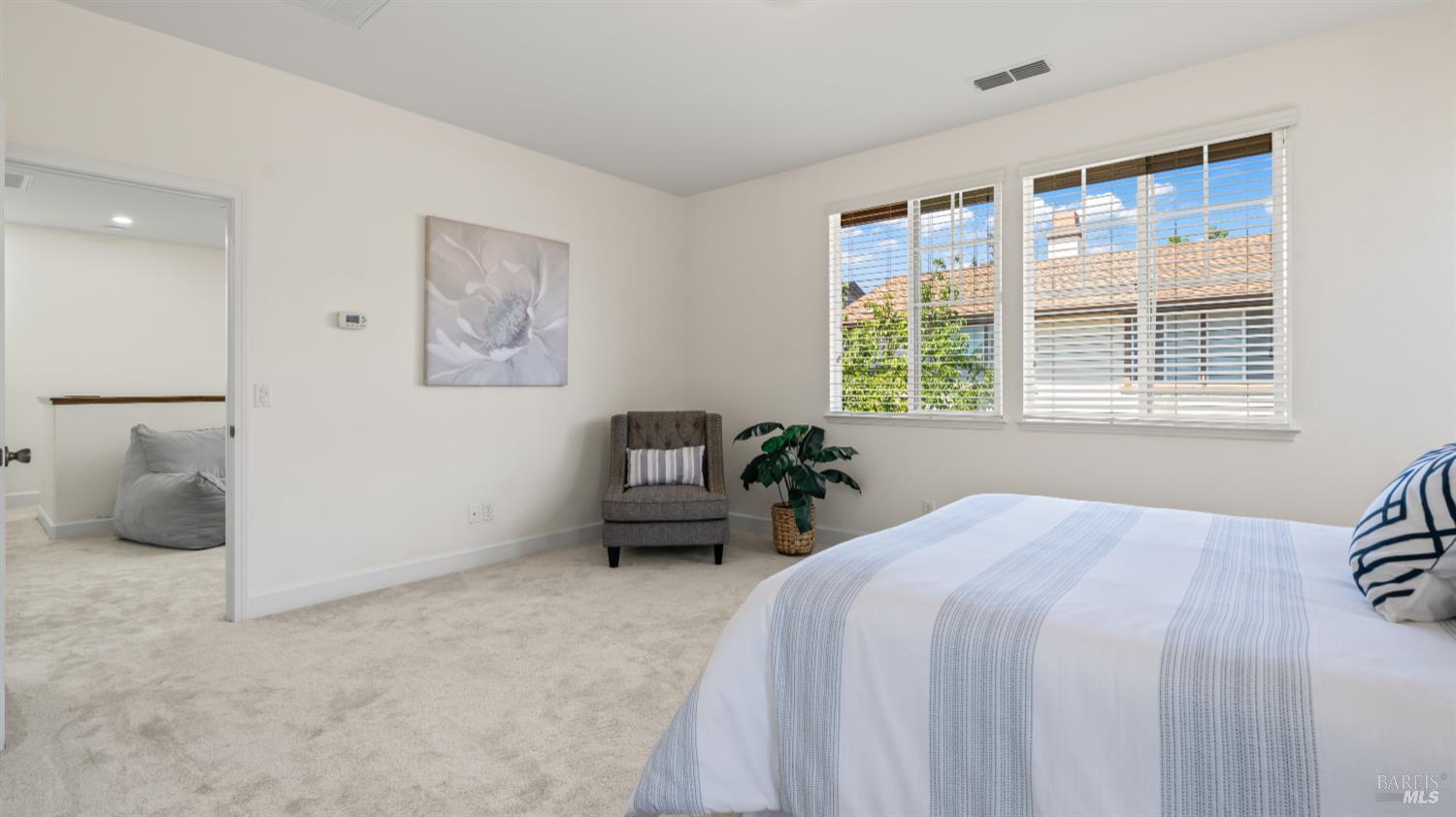 Detail Gallery Image 32 of 53 For 1807 Sage Way, Petaluma,  CA 94954 - 3 Beds | 2/1 Baths