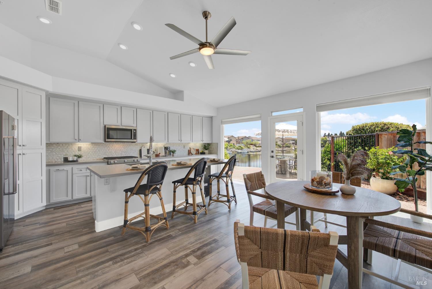 Detail Gallery Image 17 of 27 For 25 Sea Breeze Ct, Napa,  CA 94559 - 3 Beds | 2 Baths