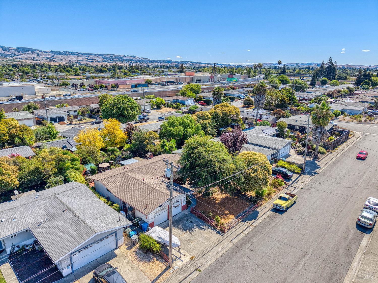 Detail Gallery Image 43 of 48 For 55 Burlington Dr, Petaluma,  CA 94952 - 3 Beds | 2 Baths