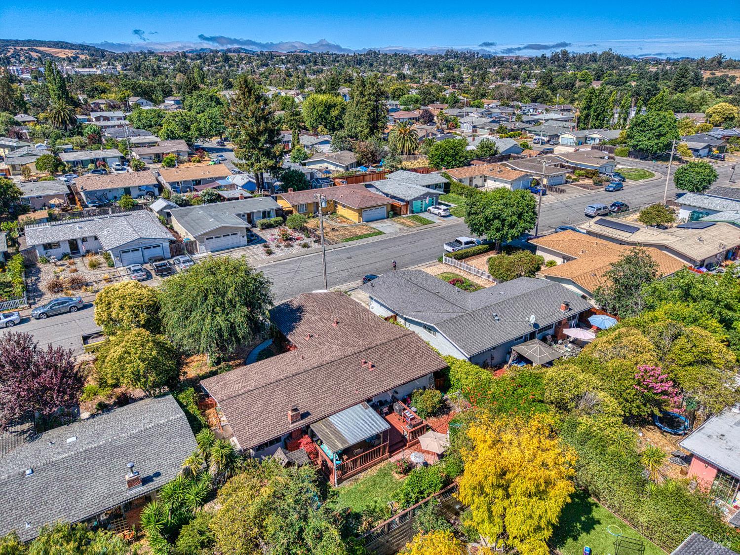 Detail Gallery Image 45 of 48 For 55 Burlington Dr, Petaluma,  CA 94952 - 3 Beds | 2 Baths