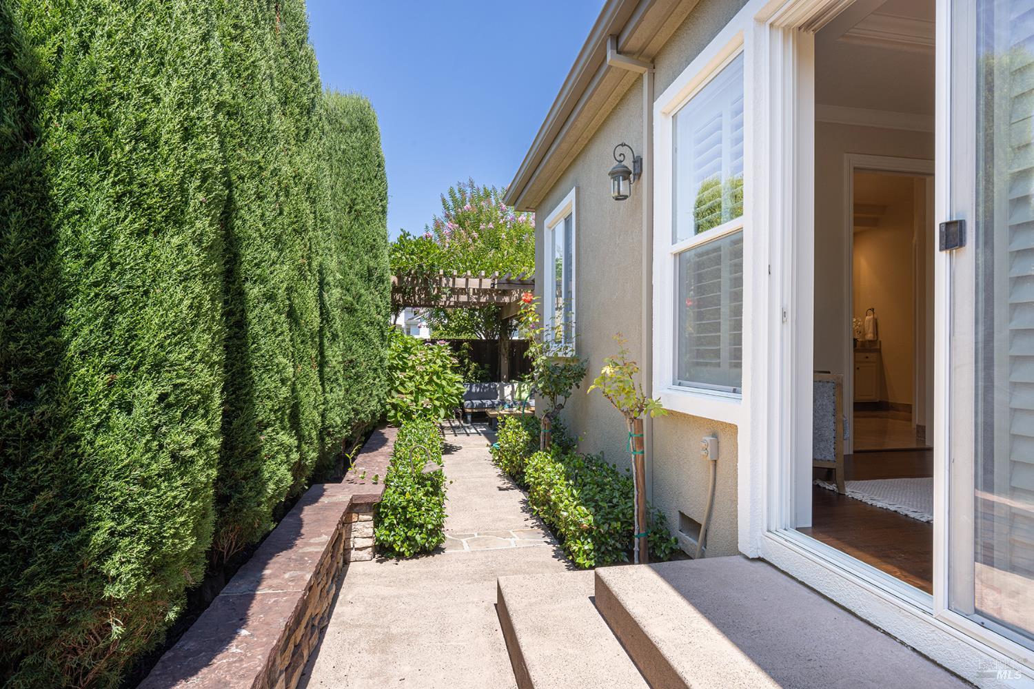 Detail Gallery Image 18 of 36 For 107 Autumn Run Way, Napa,  CA 94558 - 4 Beds | 2/1 Baths