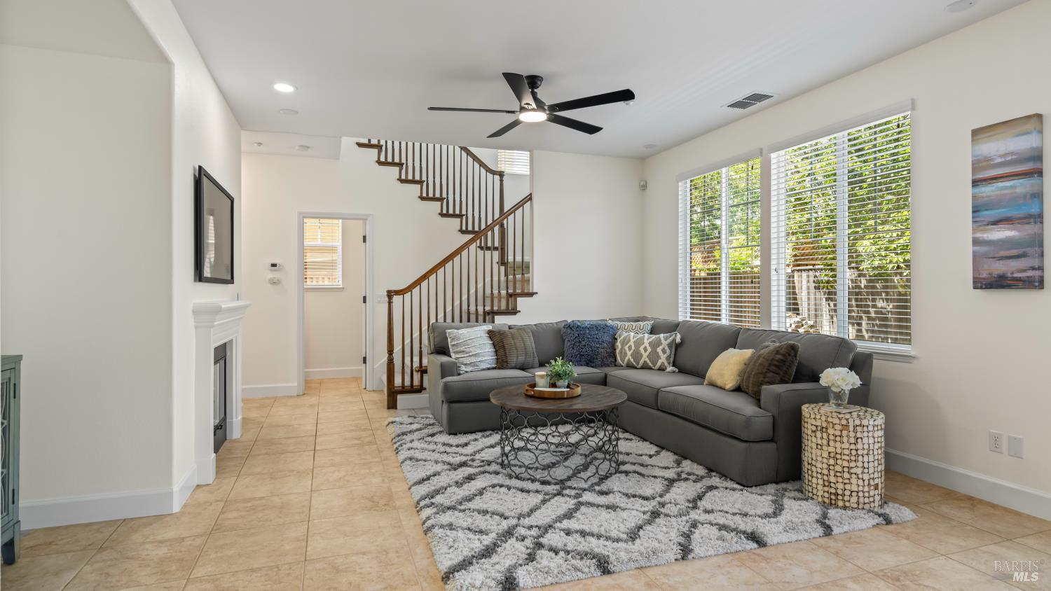 Detail Gallery Image 14 of 53 For 1807 Sage Way, Petaluma,  CA 94954 - 3 Beds | 2/1 Baths