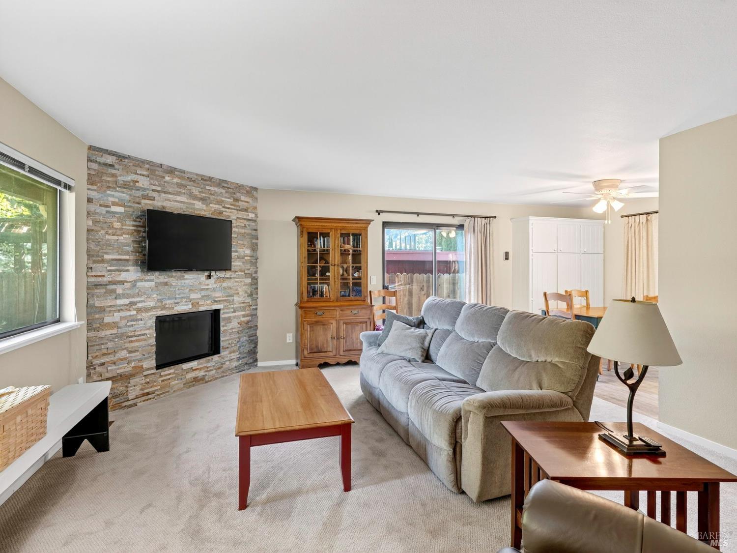 Detail Gallery Image 8 of 47 For 9918 Old Orchard Ln, Upper Lake,  CA 95485 - 2 Beds | 1 Baths