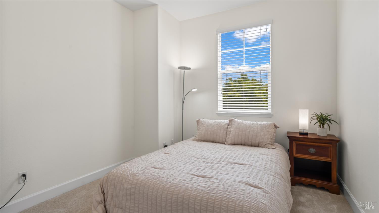Detail Gallery Image 27 of 53 For 1807 Sage Way, Petaluma,  CA 94954 - 3 Beds | 2/1 Baths