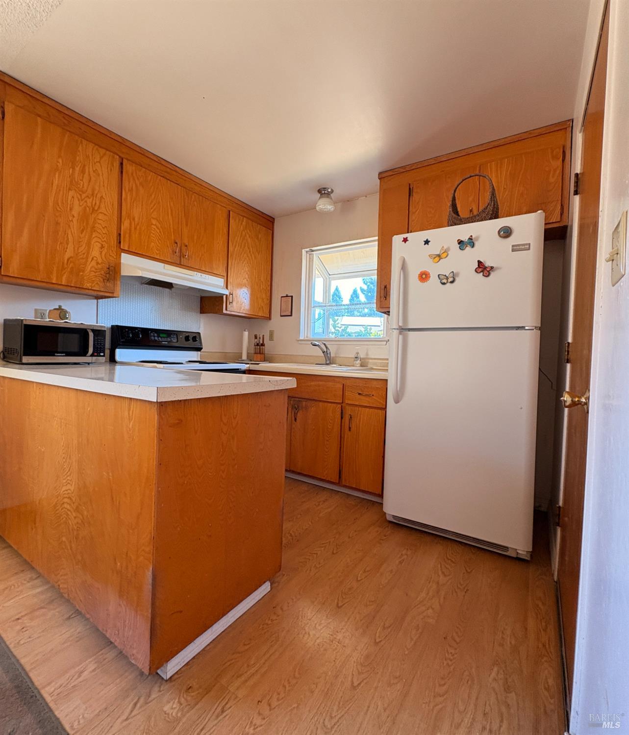 Detail Gallery Image 8 of 17 For 441 Pheasant Ln, Santa Rosa,  CA 95403 - – Beds | – Baths