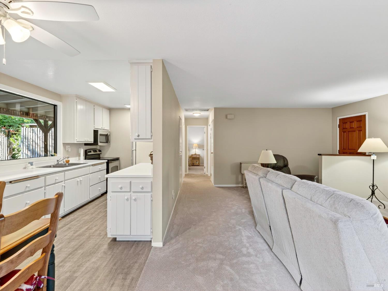 Detail Gallery Image 10 of 47 For 9918 Old Orchard Ln, Upper Lake,  CA 95485 - 2 Beds | 1 Baths