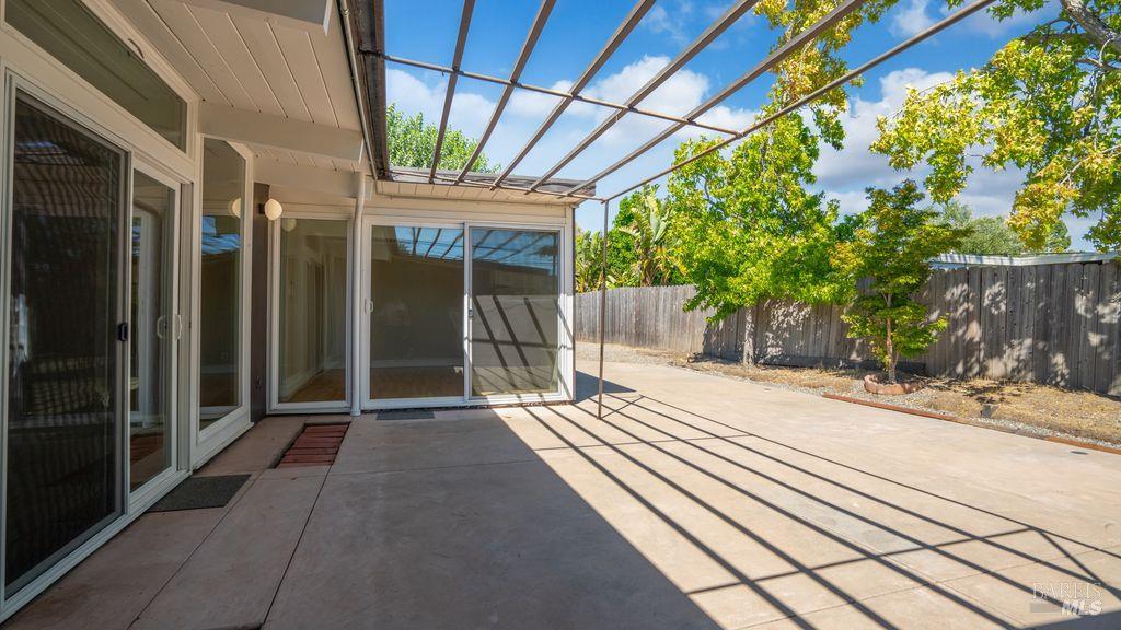 Detail Gallery Image 21 of 24 For 734 Del Ganado Rd, San Rafael,  CA 94903 - 3 Beds | 2 Baths