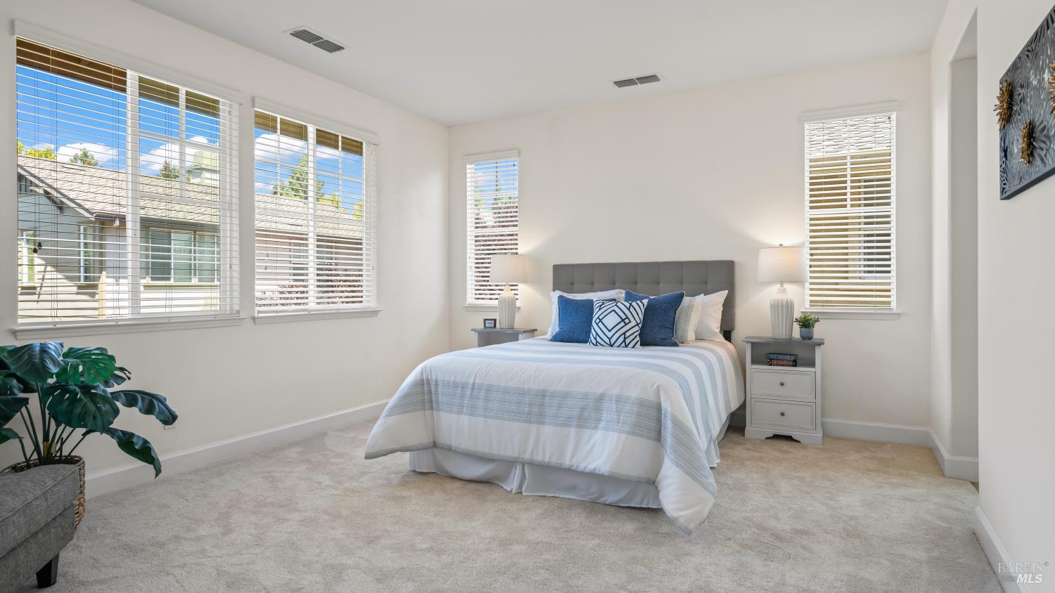 Detail Gallery Image 29 of 53 For 1807 Sage Way, Petaluma,  CA 94954 - 3 Beds | 2/1 Baths
