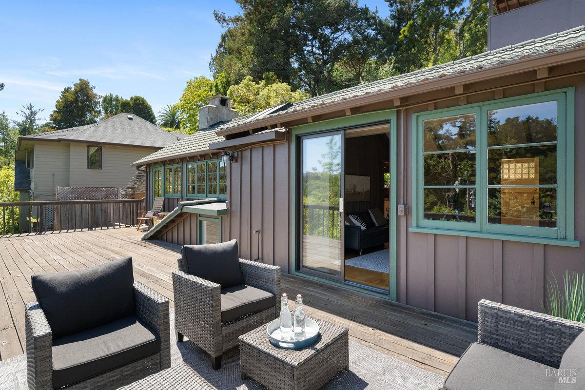 Detail Gallery Image 23 of 47 For 122 Circle Ave, Mill Valley,  CA 94941 - 2 Beds | 2 Baths