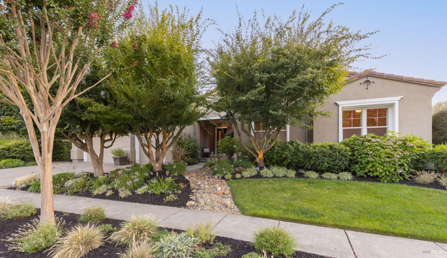 Detail Gallery Image 3 of 36 For 107 Autumn Run Way, Napa,  CA 94558 - 4 Beds | 2/1 Baths