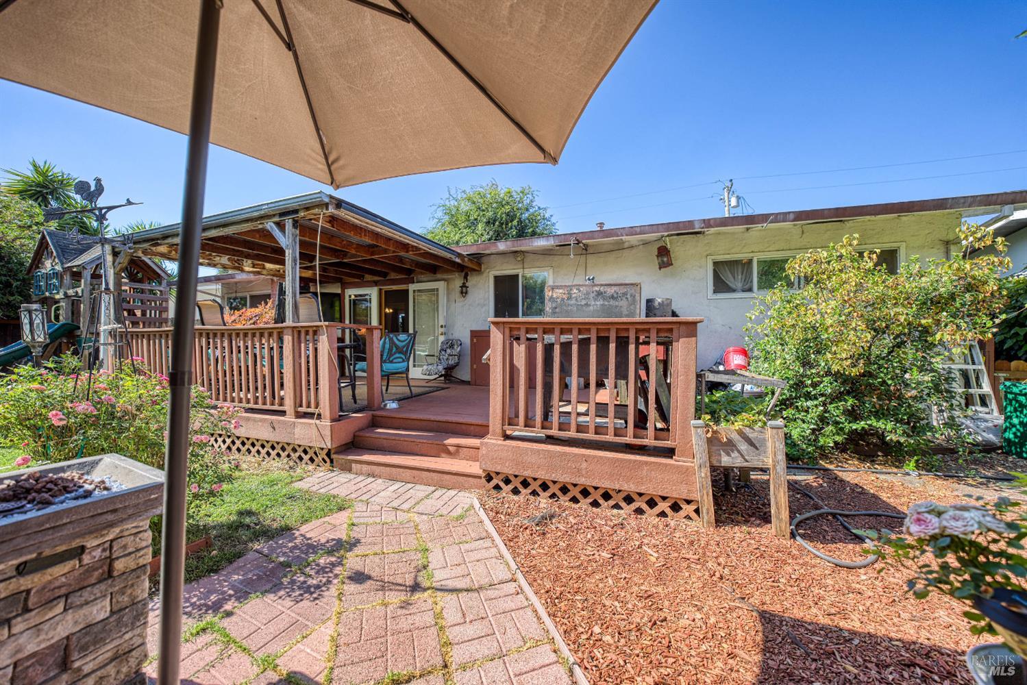 Detail Gallery Image 40 of 48 For 55 Burlington Dr, Petaluma,  CA 94952 - 3 Beds | 2 Baths