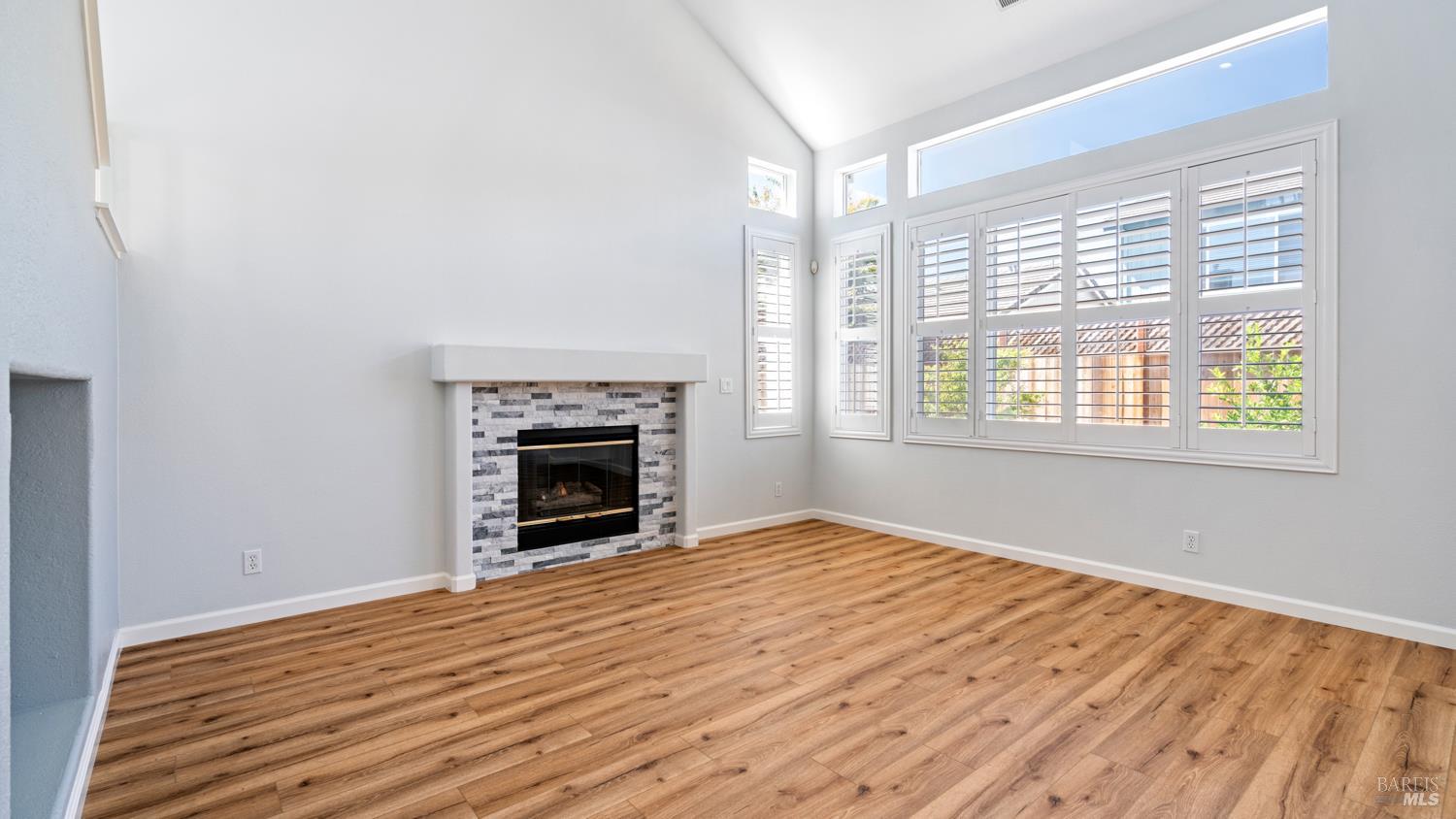Detail Gallery Image 16 of 47 For 7351 15th Hole Dr, Windsor,  CA 95492 - 3 Beds | 2/1 Baths