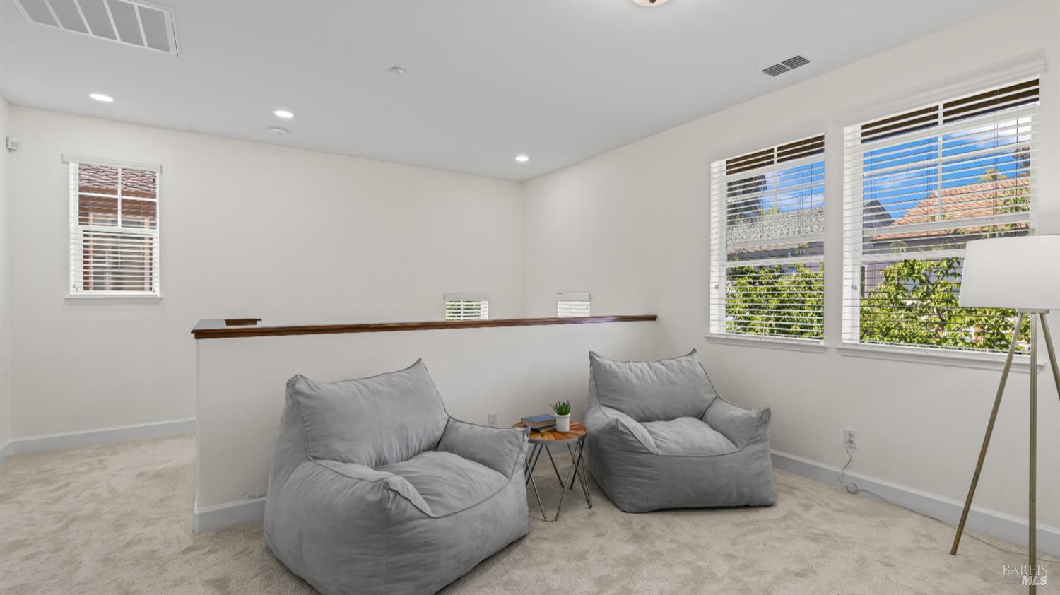 Detail Gallery Image 20 of 53 For 1807 Sage Way, Petaluma,  CA 94954 - 3 Beds | 2/1 Baths
