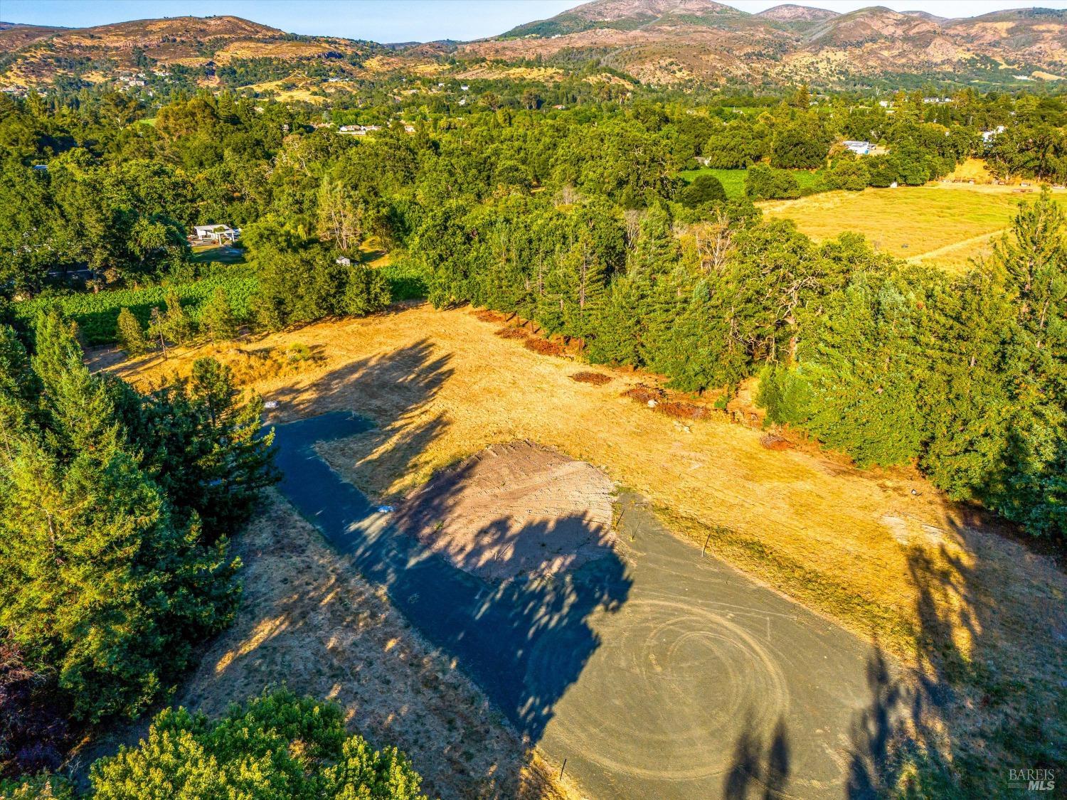 Detail Gallery Image 10 of 23 For 1777 Mckinley Rd, Napa,  CA 94558 - – Beds | – Baths