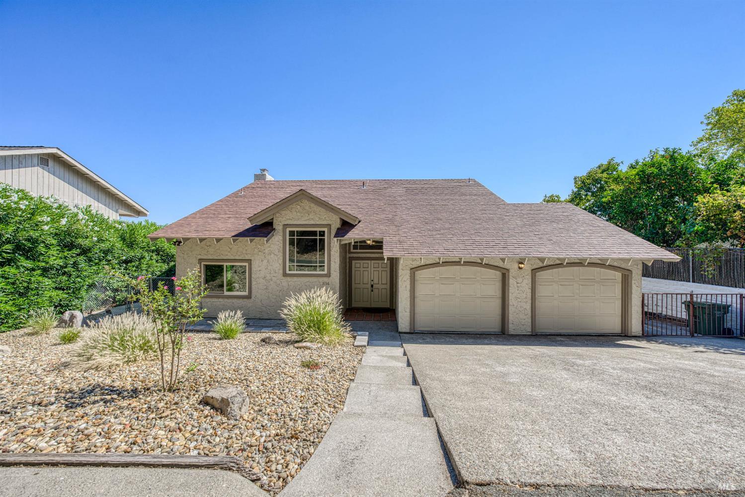 Detail Gallery Image 2 of 61 For 3156 Hillside Ct, Kelseyville,  CA 95453 - 4 Beds | 3 Baths