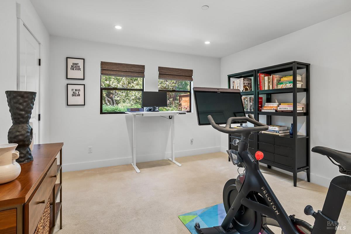 Detail Gallery Image 17 of 40 For 1182 Simmons Ln, Novato,  CA 94945 - 3 Beds | 3 Baths