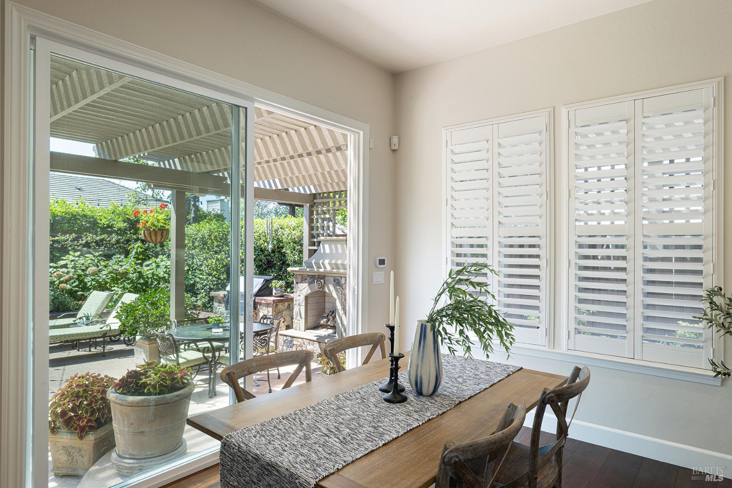 Detail Gallery Image 12 of 36 For 107 Autumn Run Way, Napa,  CA 94558 - 4 Beds | 2/1 Baths