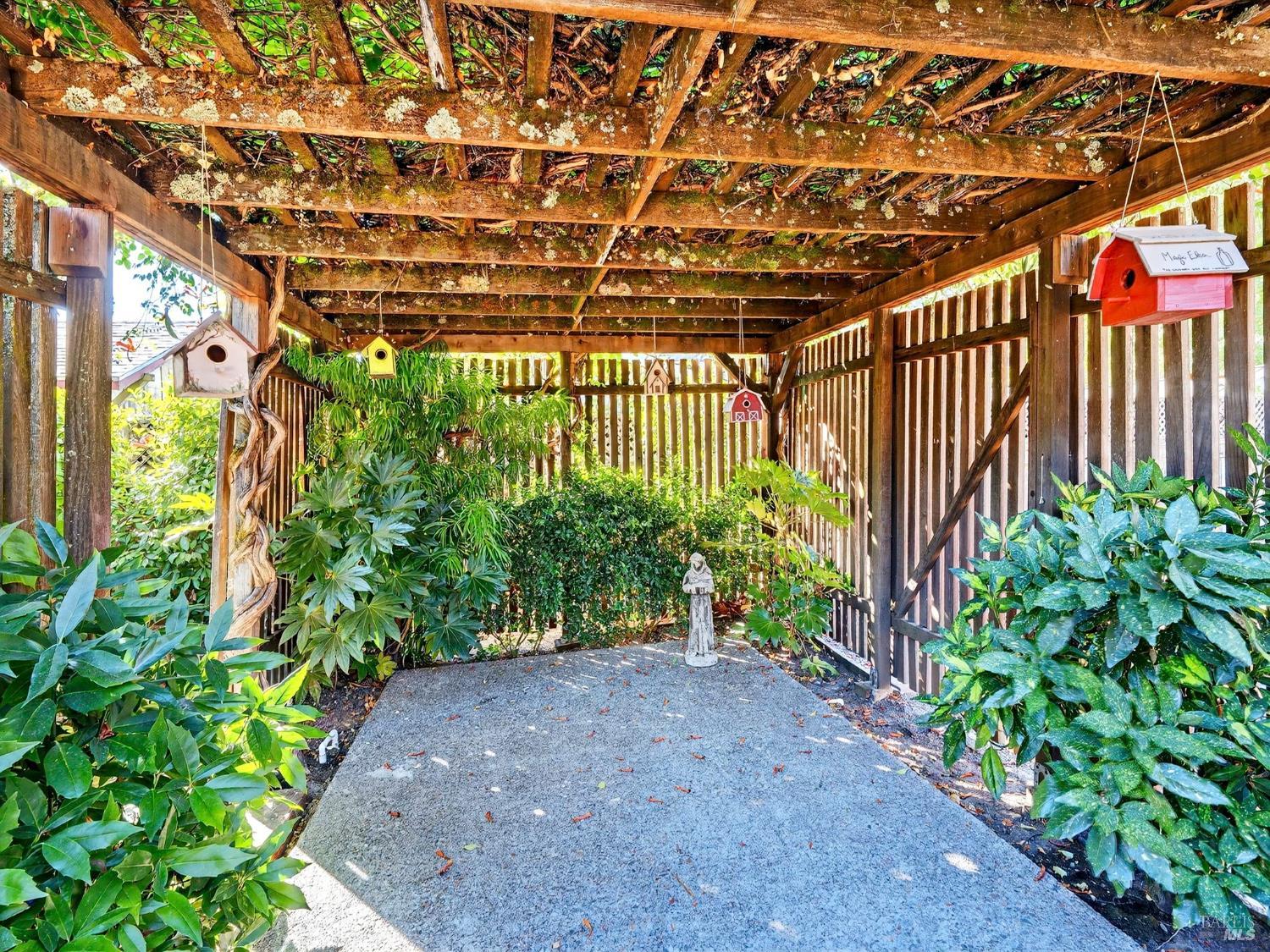 Detail Gallery Image 32 of 47 For 9918 Old Orchard Ln, Upper Lake,  CA 95485 - 2 Beds | 1 Baths