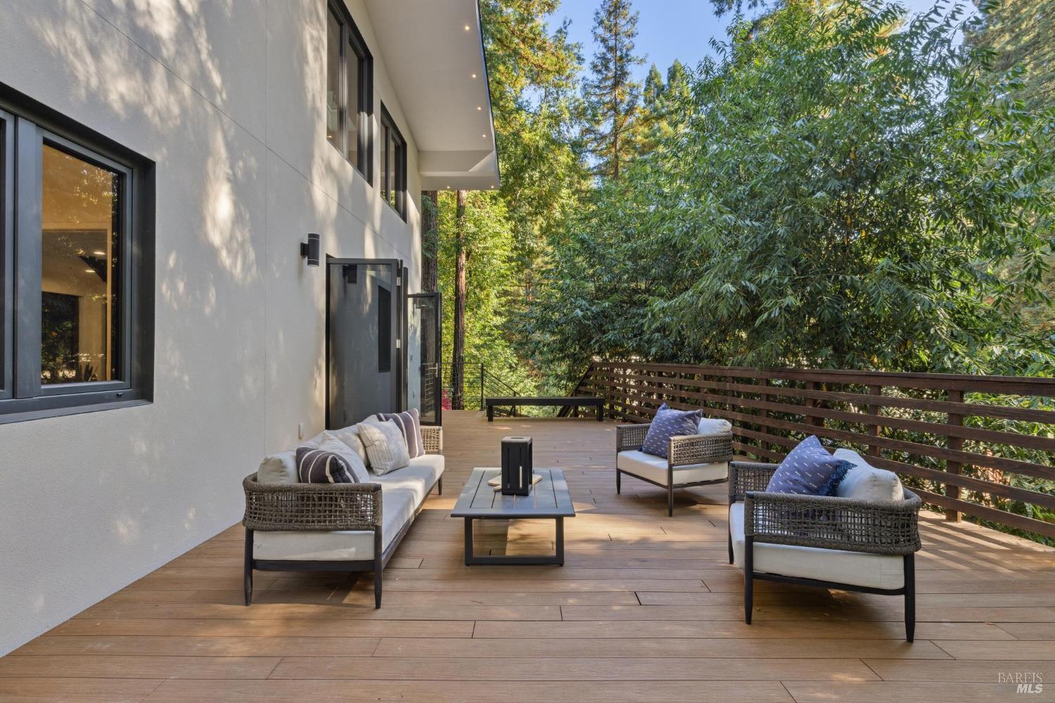 Detail Gallery Image 48 of 78 For 14685 Willow Rd, Rio Nido,  CA 95446 - 3 Beds | 3 Baths