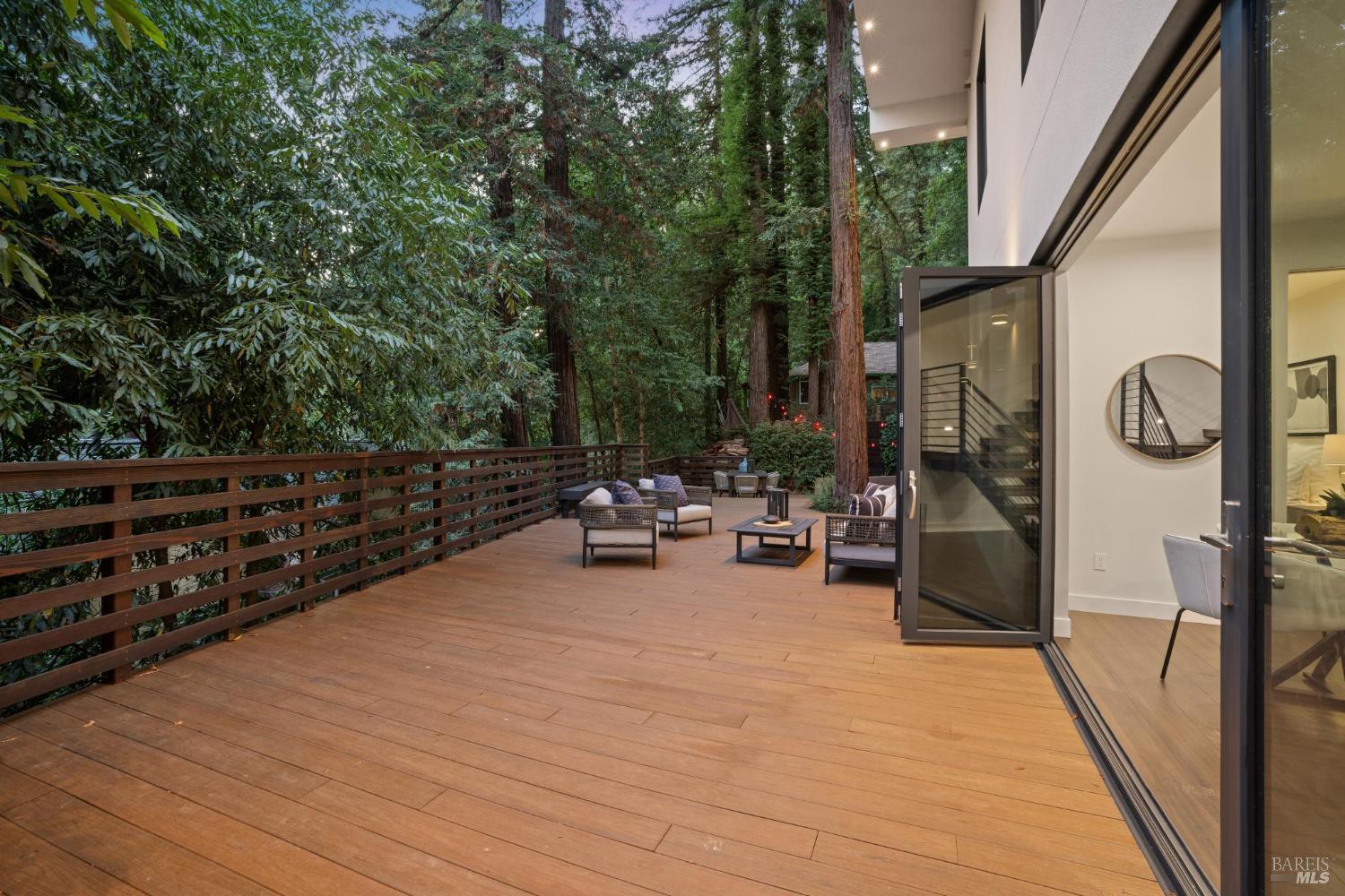 Detail Gallery Image 52 of 78 For 14685 Willow Rd, Rio Nido,  CA 95446 - 3 Beds | 3 Baths
