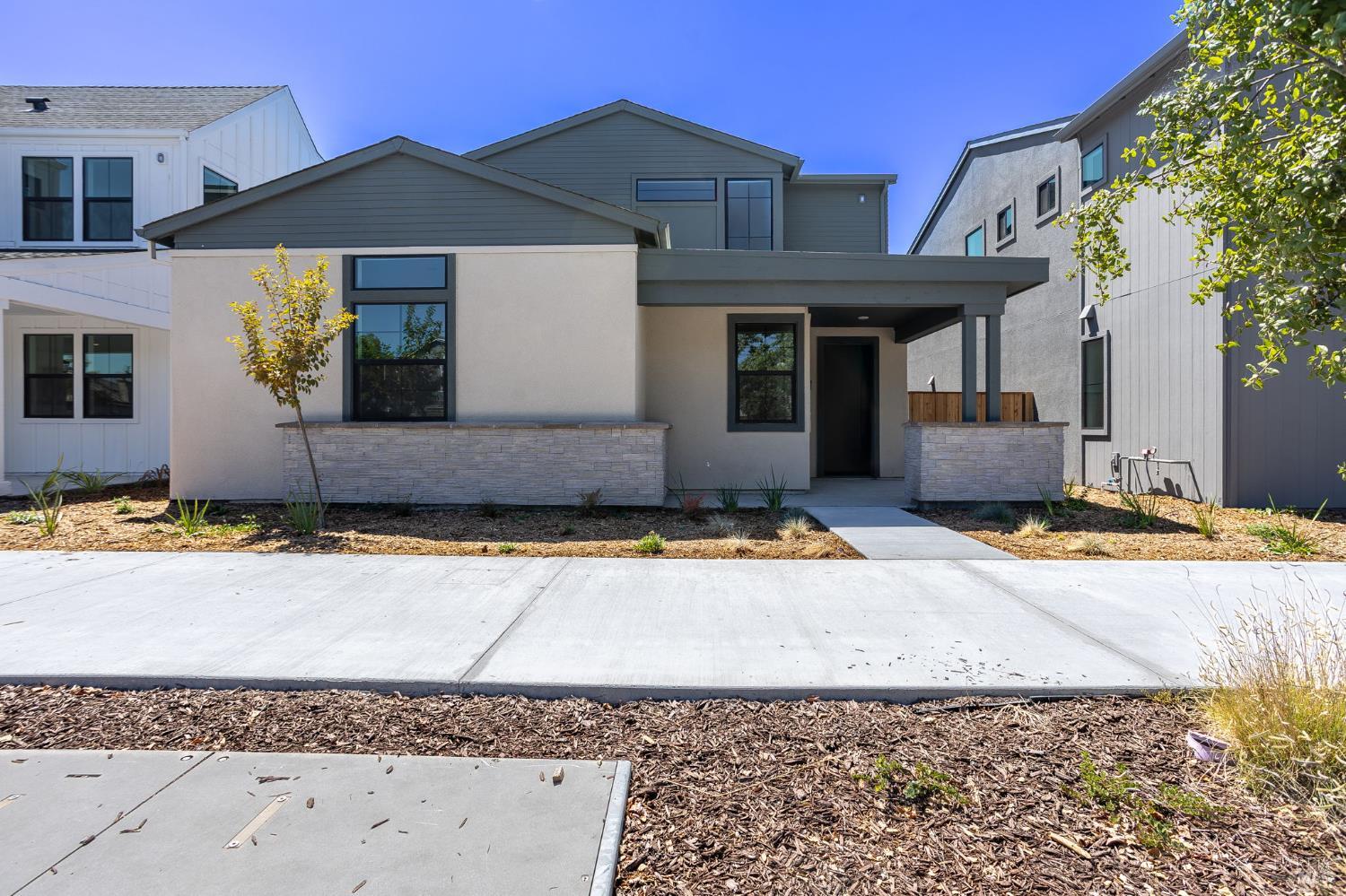 Detail Gallery Image 2 of 12 For 9033 Camino Colegio Rd, Rohnert Park,  CA 94928 - 4 Beds | 3/1 Baths