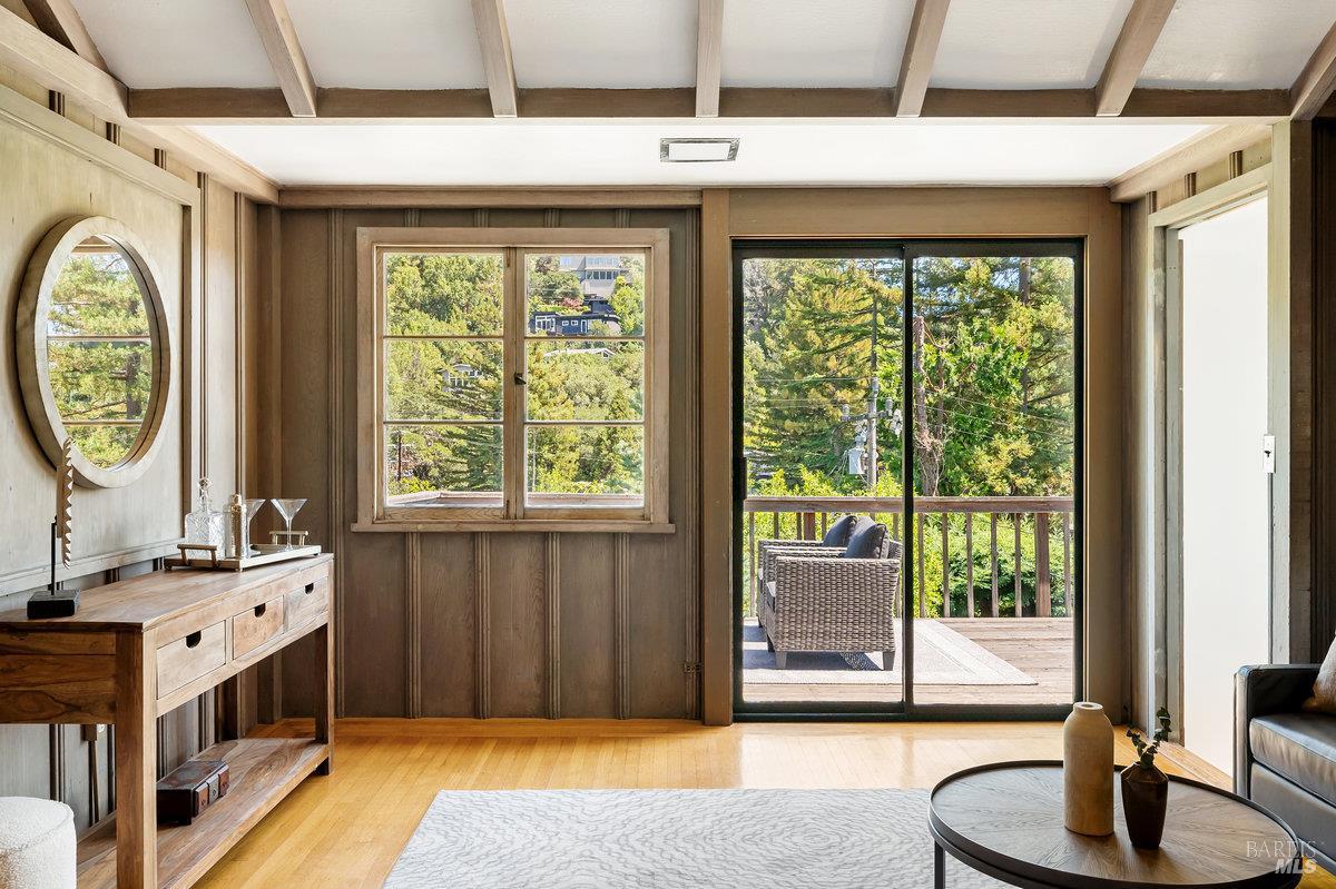Detail Gallery Image 16 of 47 For 122 Circle Ave, Mill Valley,  CA 94941 - 2 Beds | 2 Baths