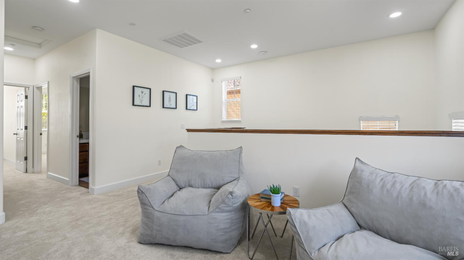 Detail Gallery Image 21 of 53 For 1807 Sage Way, Petaluma,  CA 94954 - 3 Beds | 2/1 Baths