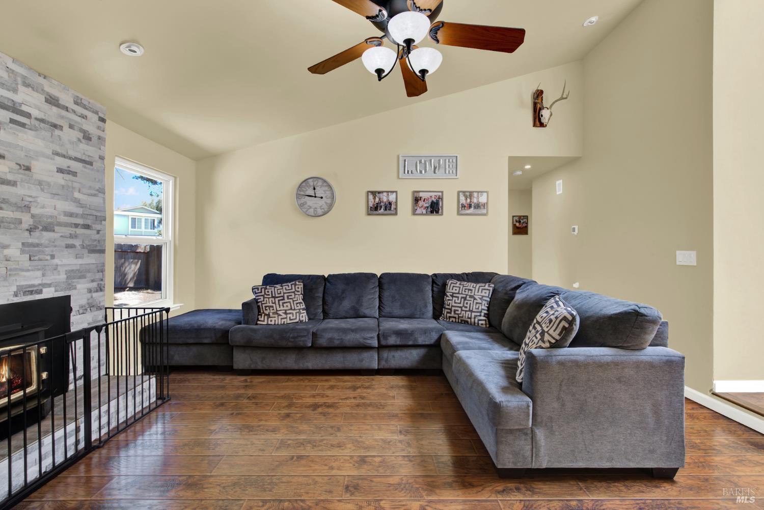 Detail Gallery Image 18 of 73 For 680 Silver Lake Dr, Fairfield,  CA 94534 - 3 Beds | 2 Baths