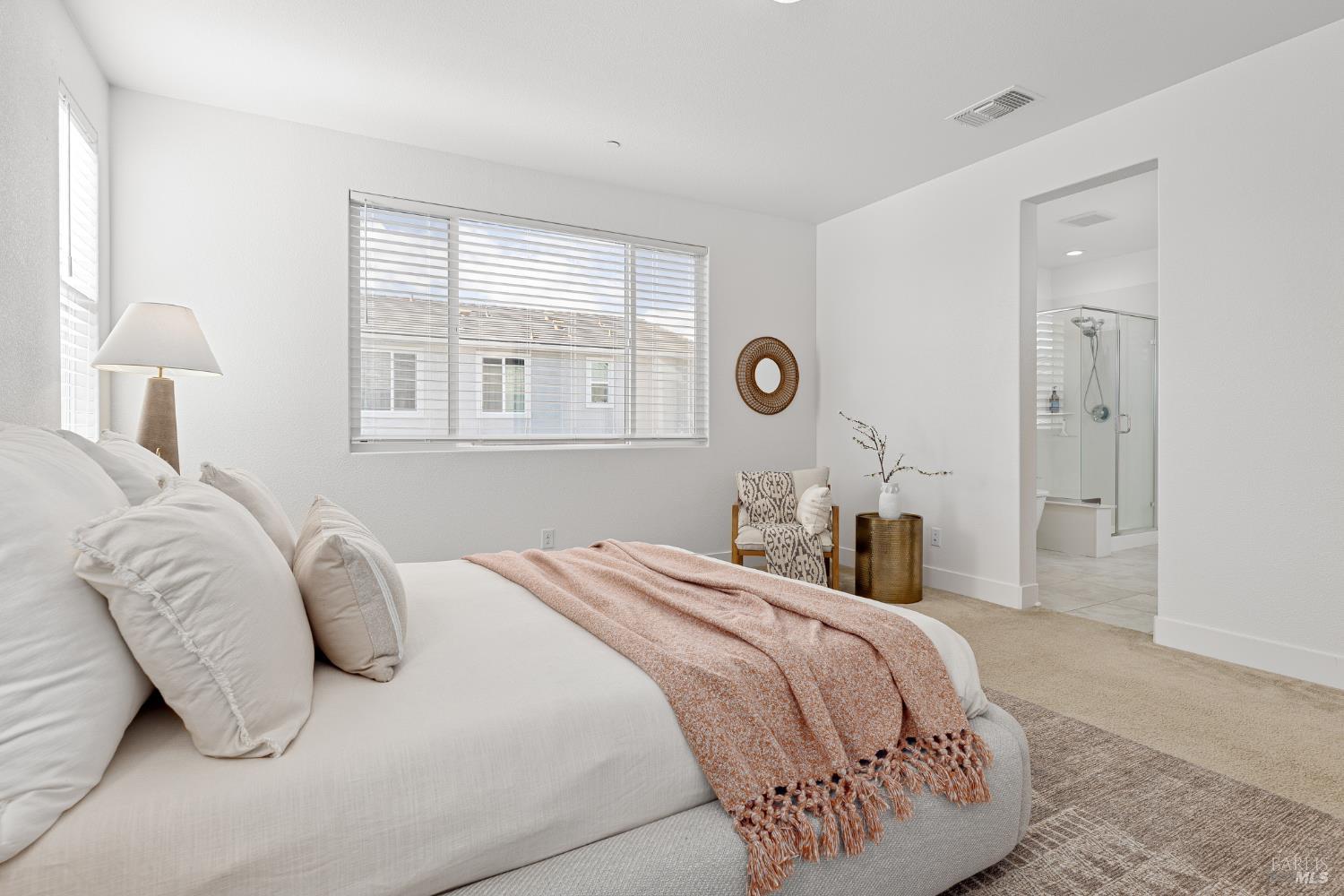 Detail Gallery Image 7 of 37 For 864 Cosmos Dr, Vacaville,  CA 95687 - 4 Beds | 3 Baths