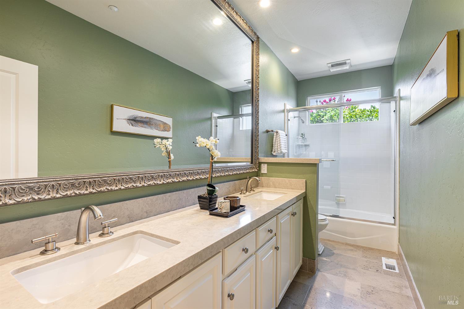 Detail Gallery Image 26 of 36 For 107 Autumn Run Way, Napa,  CA 94558 - 4 Beds | 2/1 Baths