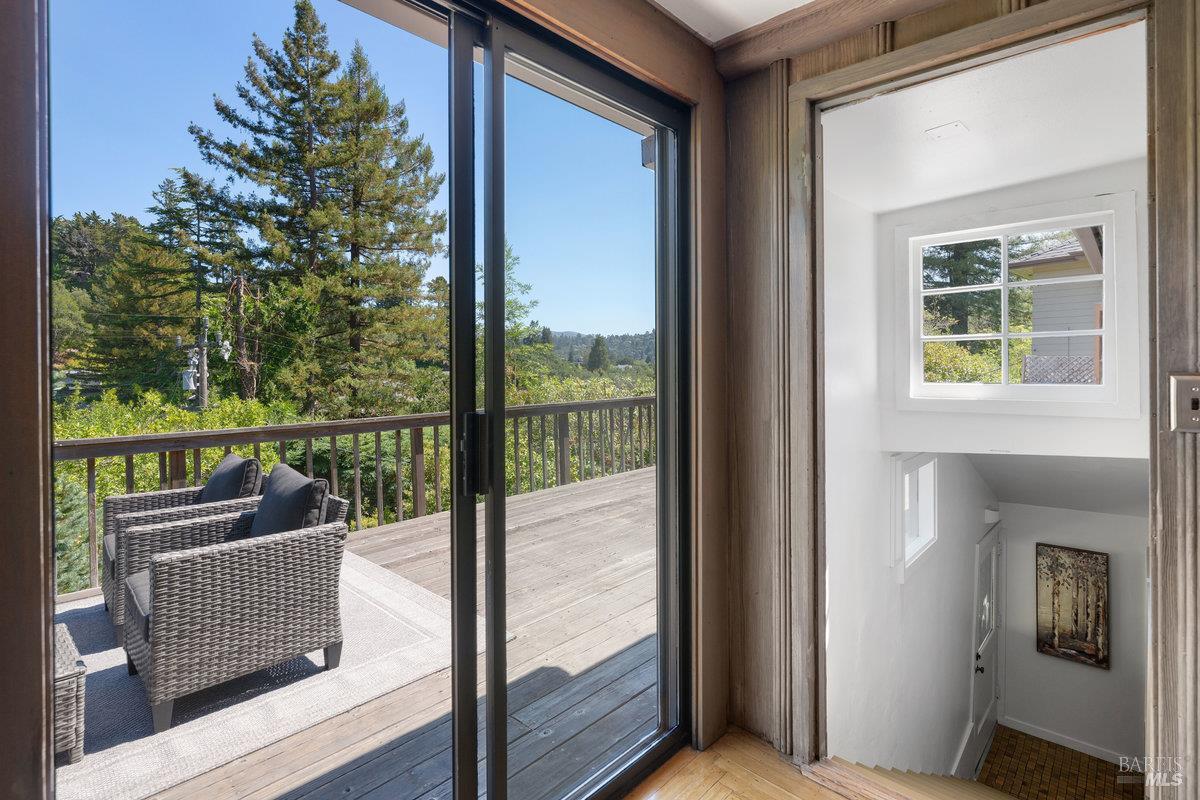 Detail Gallery Image 30 of 47 For 122 Circle Ave, Mill Valley,  CA 94941 - 2 Beds | 2 Baths