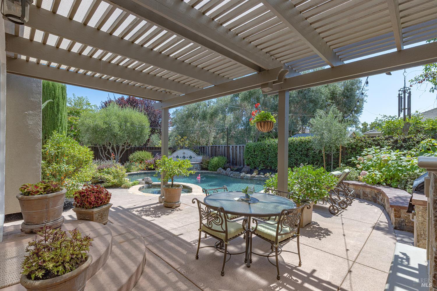 Detail Gallery Image 6 of 36 For 107 Autumn Run Way, Napa,  CA 94558 - 4 Beds | 2/1 Baths