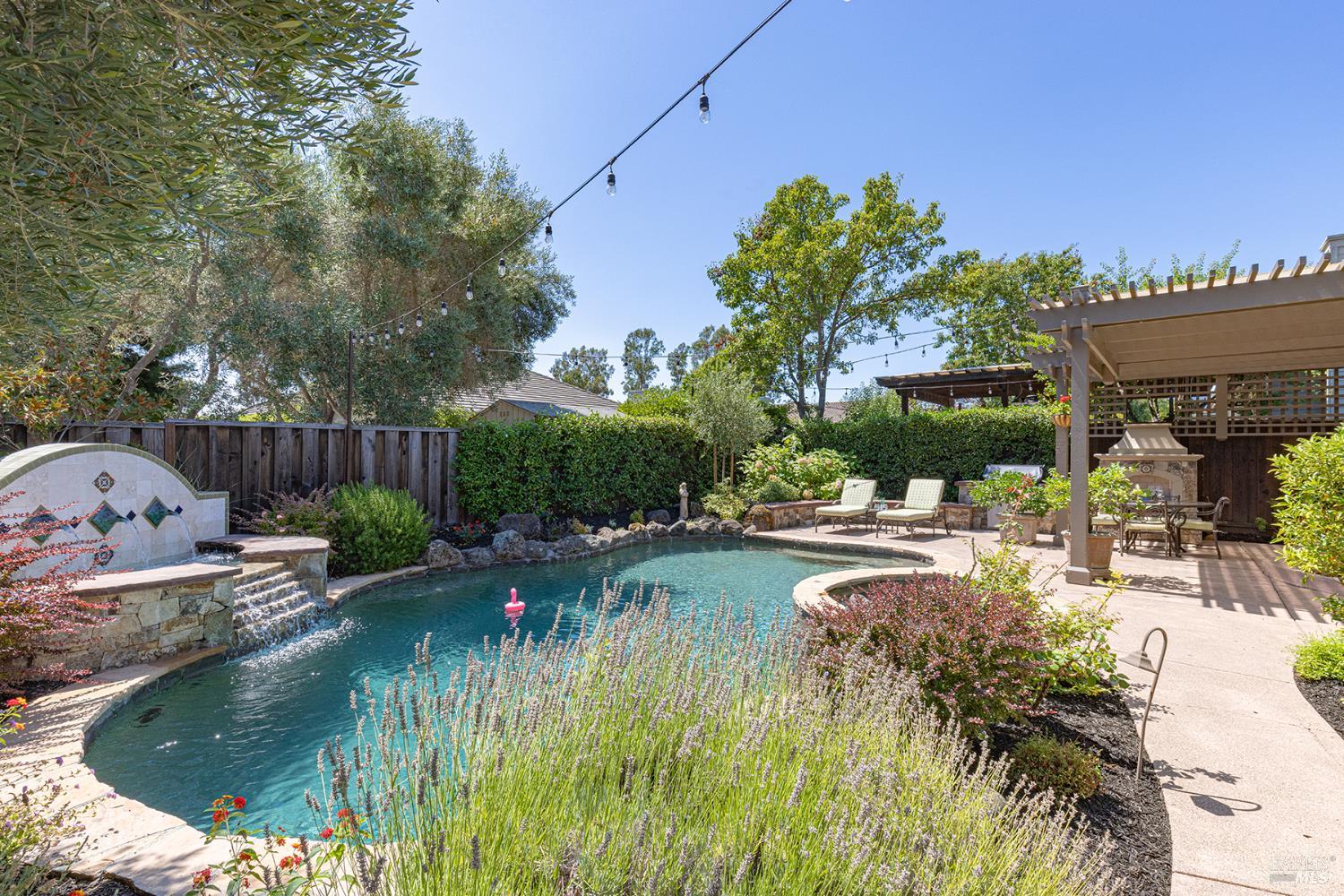 Detail Gallery Image 5 of 36 For 107 Autumn Run Way, Napa,  CA 94558 - 4 Beds | 2/1 Baths