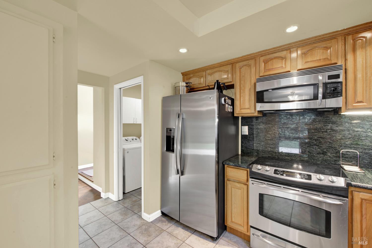 Detail Gallery Image 29 of 73 For 680 Silver Lake Dr, Fairfield,  CA 94534 - 3 Beds | 2 Baths