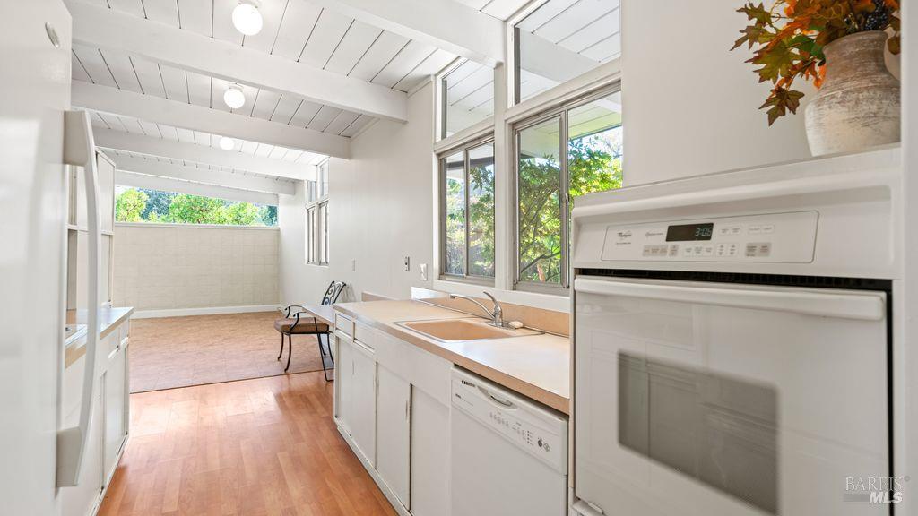 Detail Gallery Image 14 of 24 For 734 Del Ganado Rd, San Rafael,  CA 94903 - 3 Beds | 2 Baths