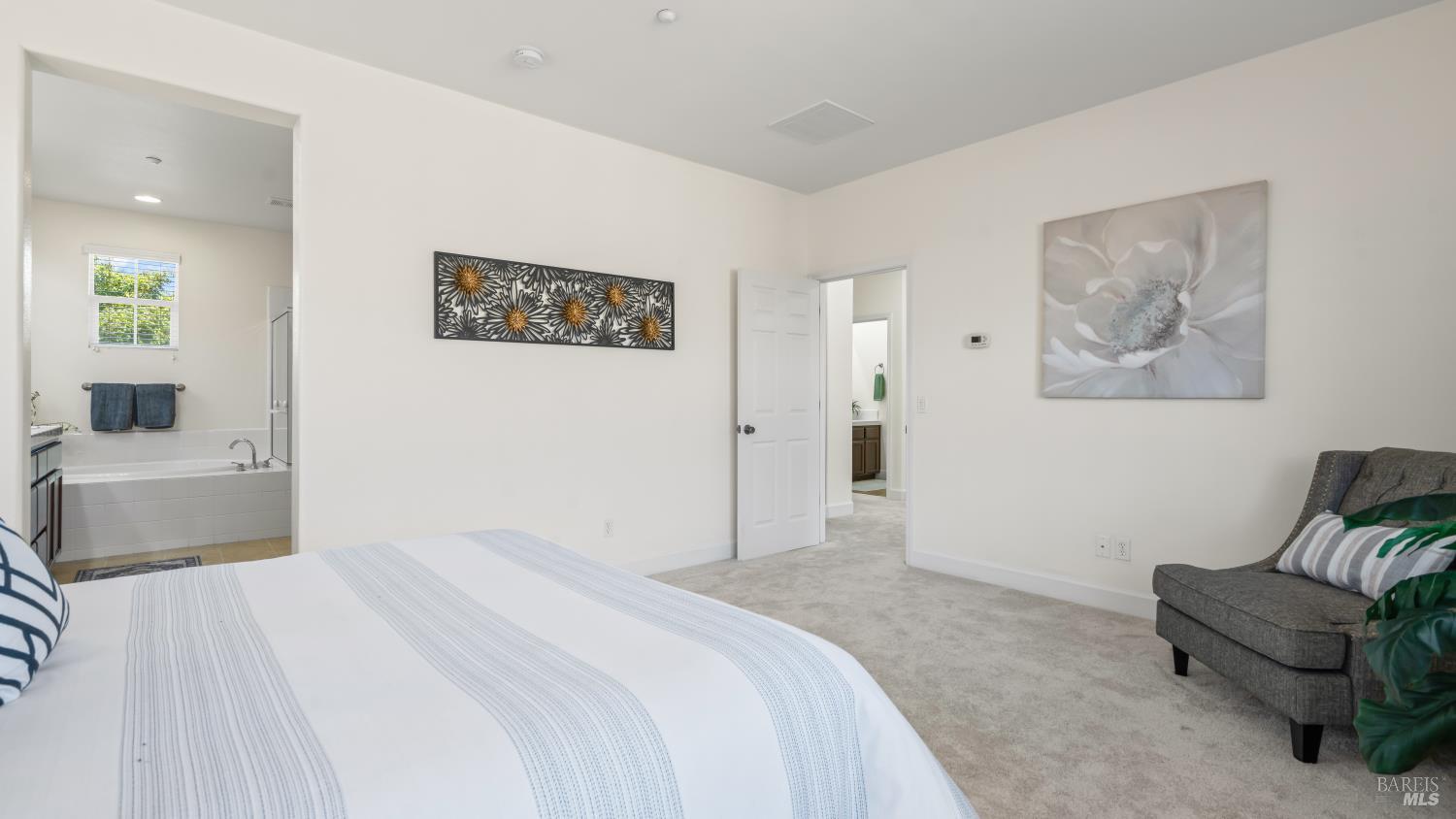 Detail Gallery Image 30 of 53 For 1807 Sage Way, Petaluma,  CA 94954 - 3 Beds | 2/1 Baths