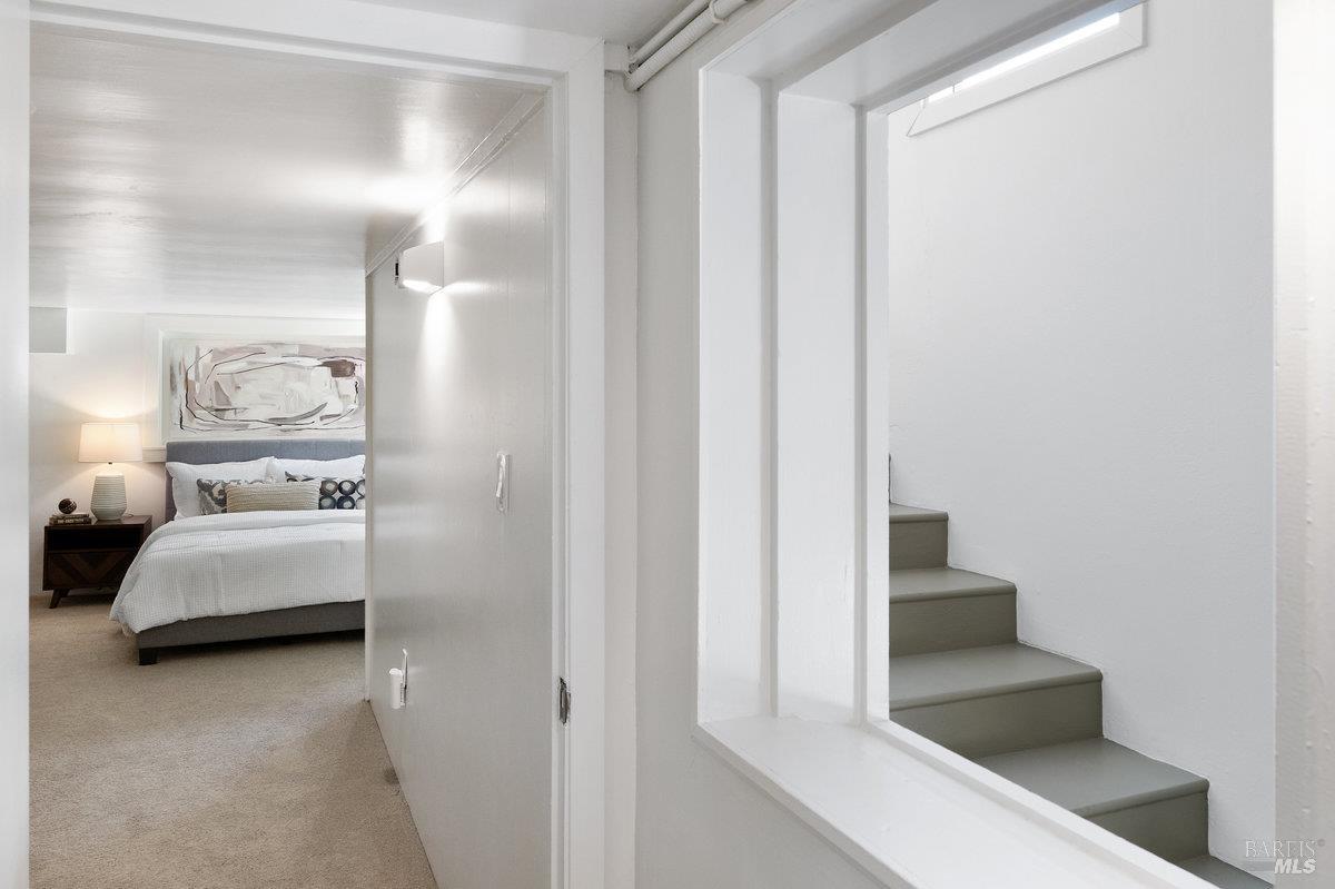 Detail Gallery Image 32 of 47 For 122 Circle Ave, Mill Valley,  CA 94941 - 2 Beds | 2 Baths
