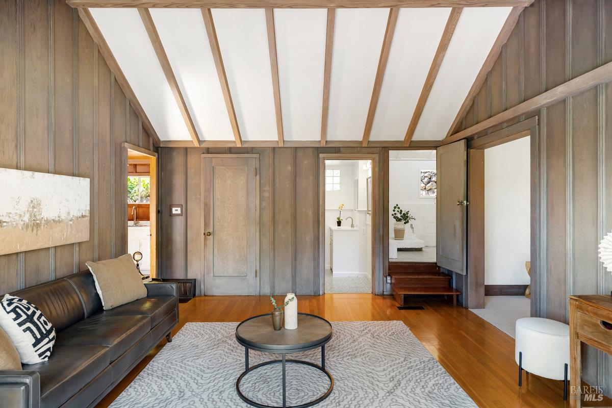 Detail Gallery Image 17 of 47 For 122 Circle Ave, Mill Valley,  CA 94941 - 2 Beds | 2 Baths