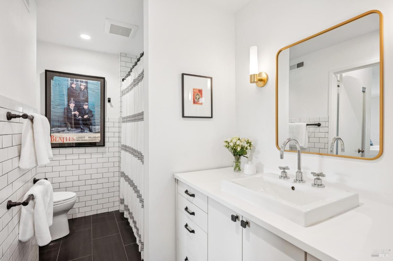 Detail Gallery Image 16 of 21 For 7 Emerson Dr, Mill Valley,  CA 94941 - 2 Beds | 1/1 Baths