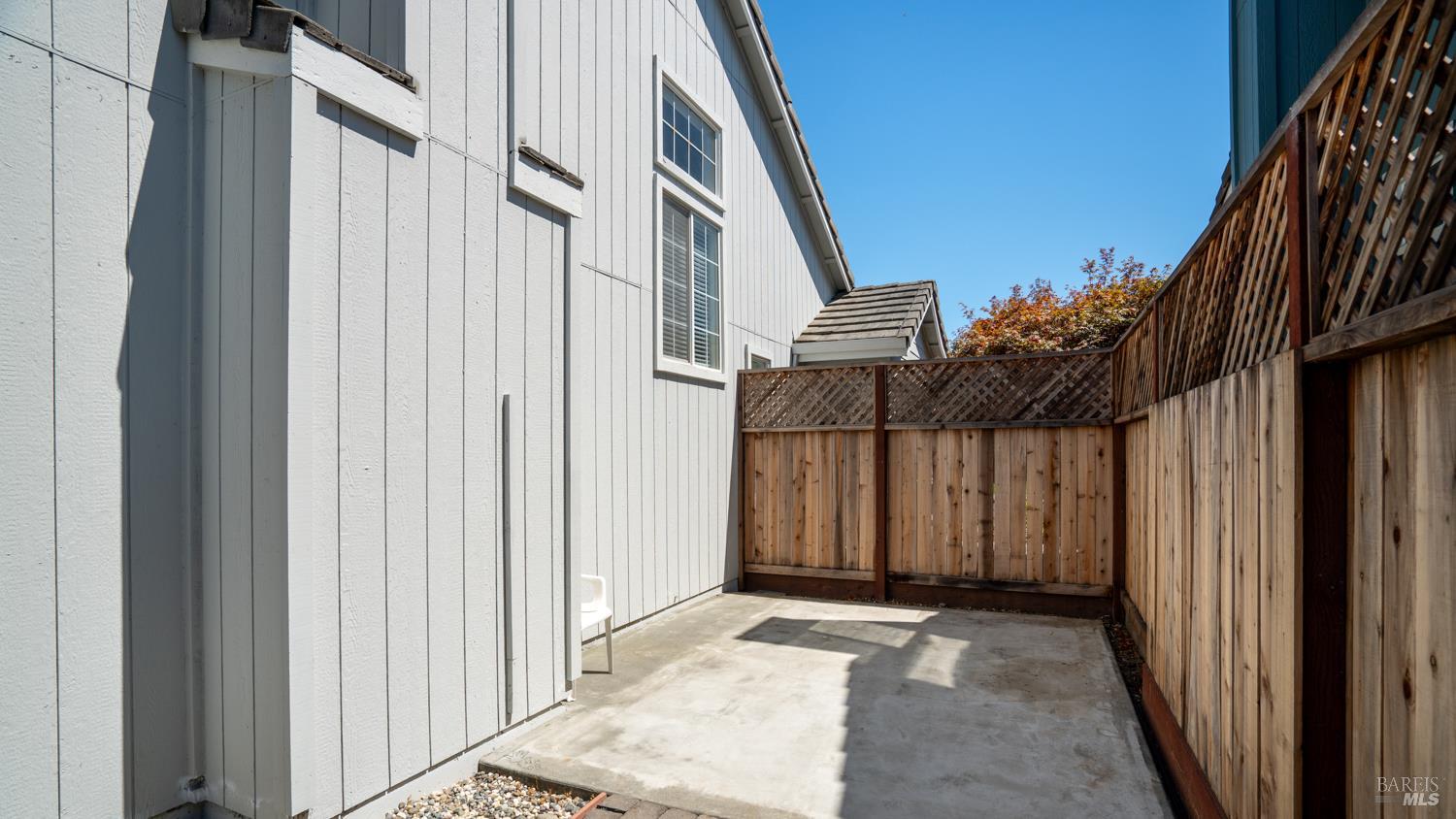 Detail Gallery Image 11 of 47 For 7351 15th Hole Dr, Windsor,  CA 95492 - 3 Beds | 2/1 Baths
