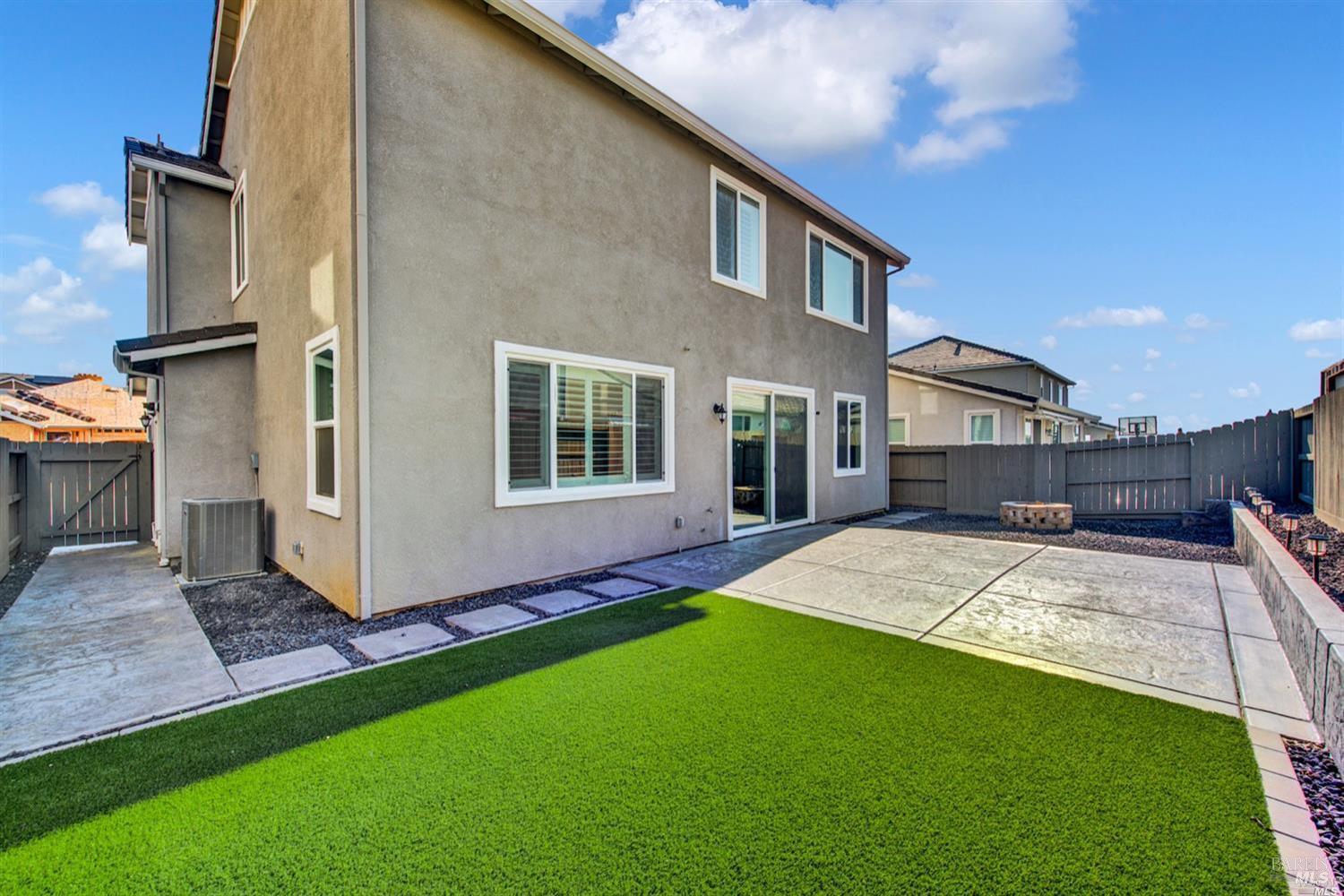 Detail Gallery Image 25 of 37 For 864 Cosmos Dr, Vacaville,  CA 95687 - 4 Beds | 3 Baths