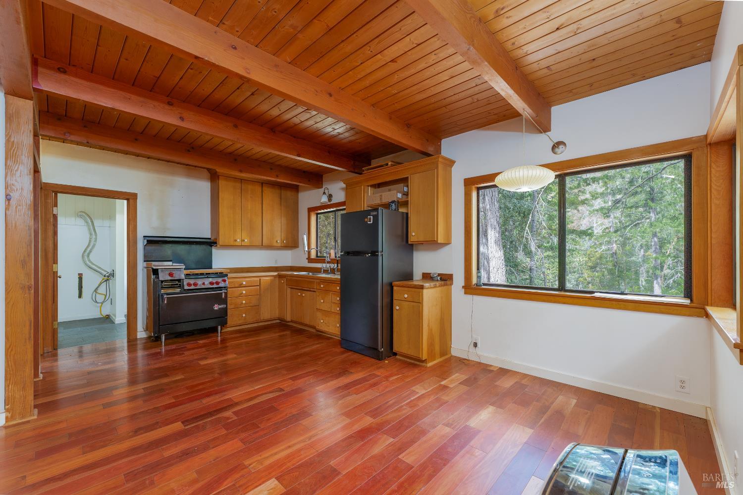 Detail Gallery Image 10 of 46 For 6001 Red Tail Way, Ukiah,  CA 95482 - 2 Beds | 1 Baths
